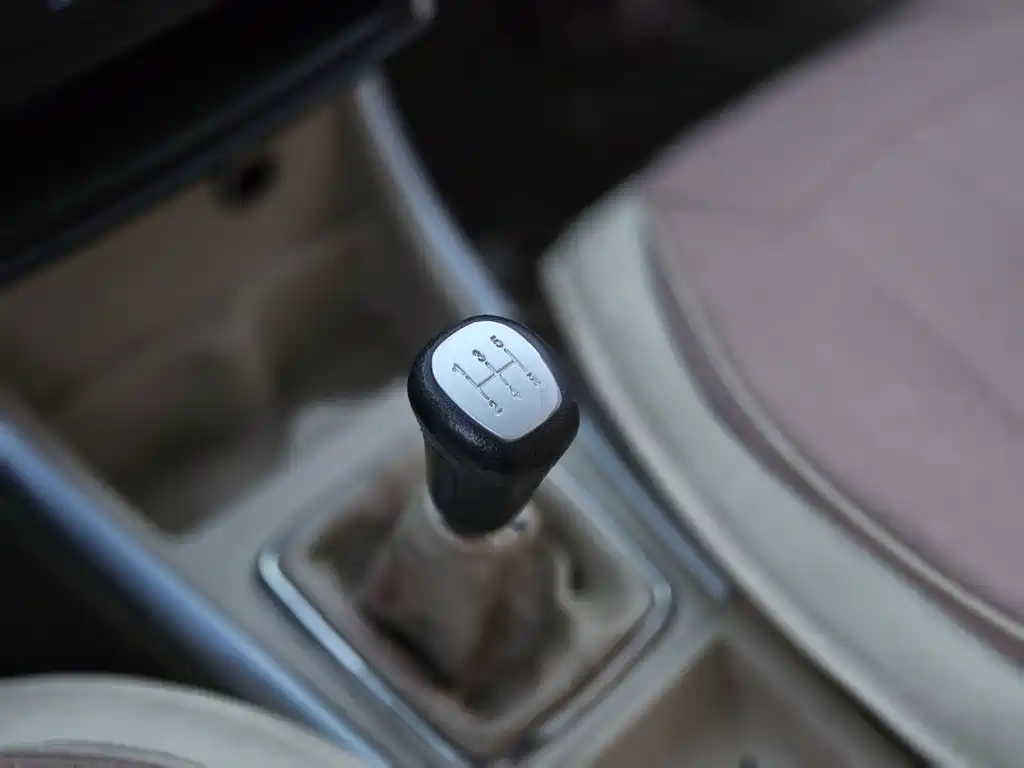 BAIC Motor E Series 2012 — фото 17