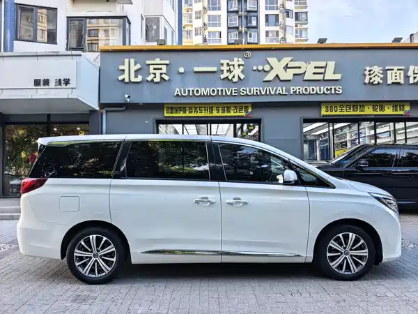 GAC Trumpchi M8 2018