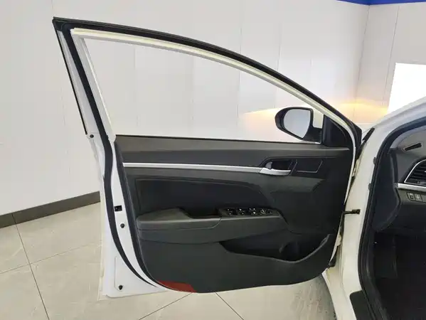 Hyundai Celesta 2016