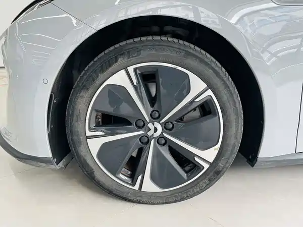NIO ET5T 2024