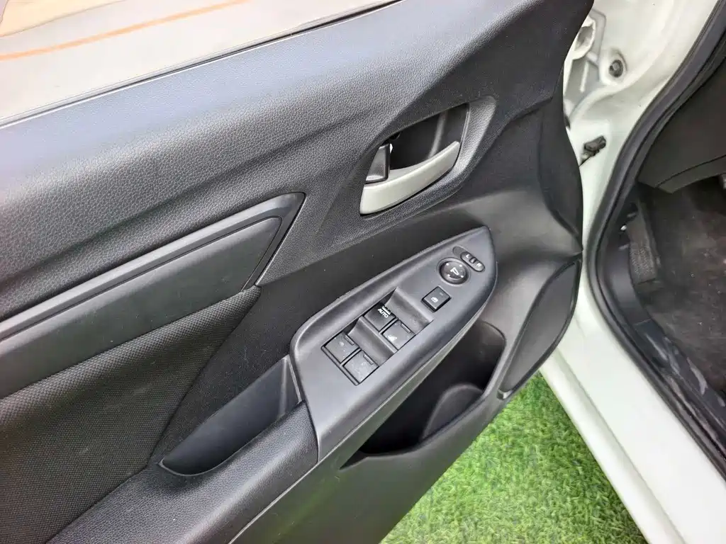 Honda Fit 2018 — фото 10