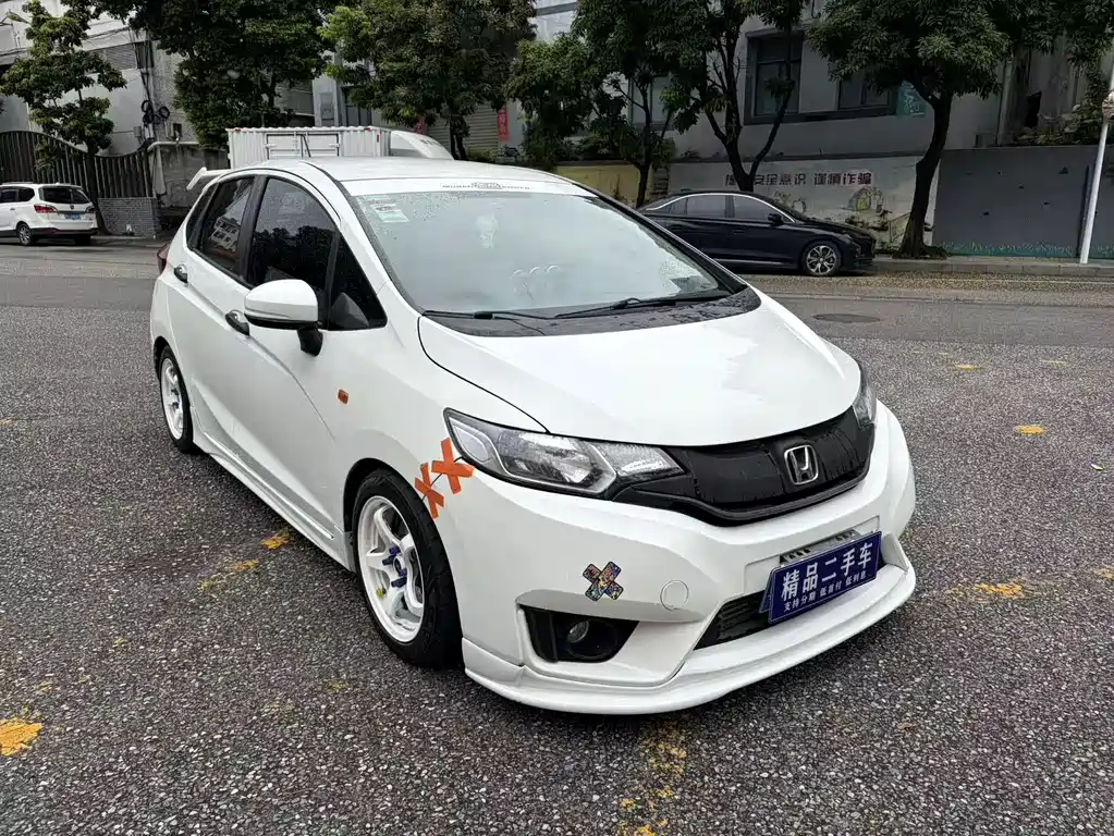 Honda Fit 2018 — фото 3