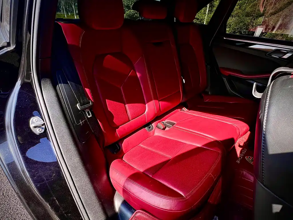 Porsche Macan 2016 — фото 17