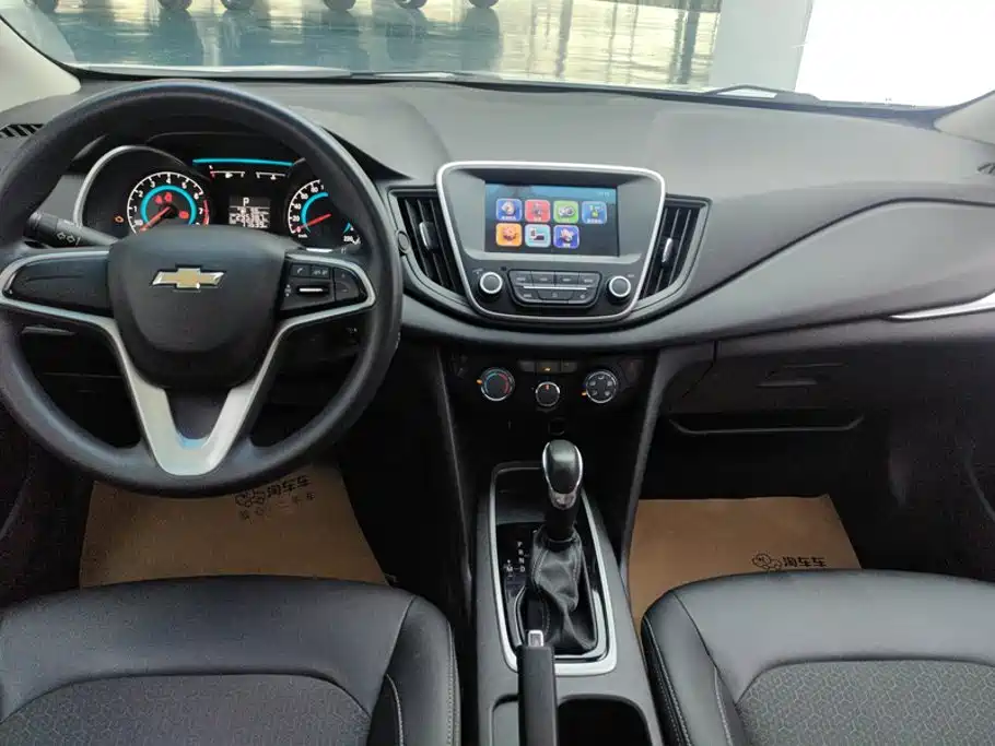 Chevrolet Cavalier 2019 — фото 12