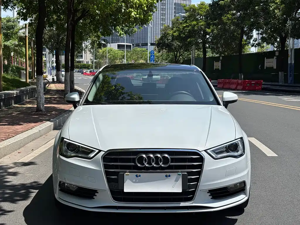 Audi A3 2015 — фото 2