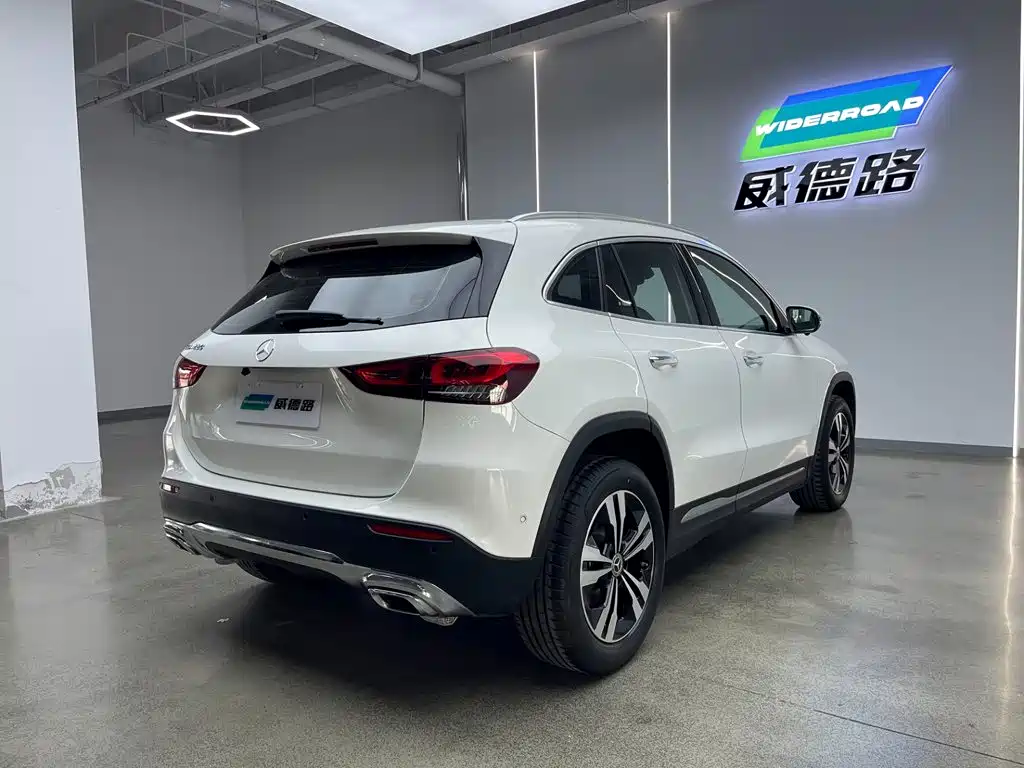 Mercedes-Benz GLA 2023 — фото 7