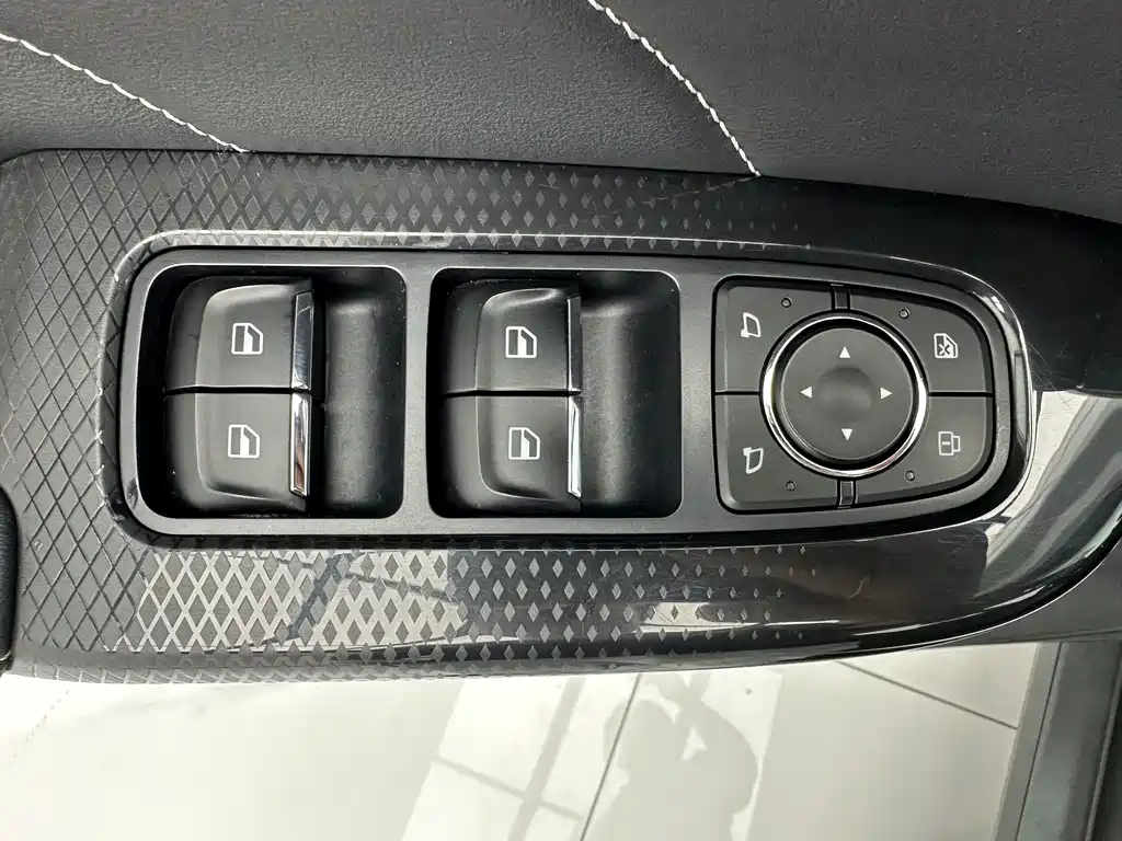 Haval M6 2023 — фото 12