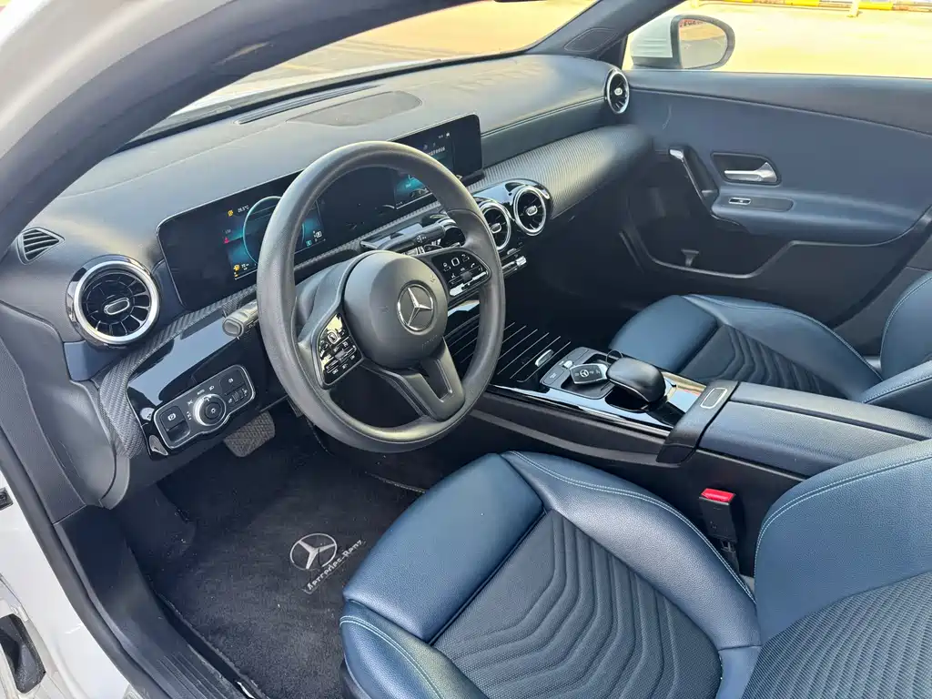 Mercedes-Benz A-Class 2019 — фото 8