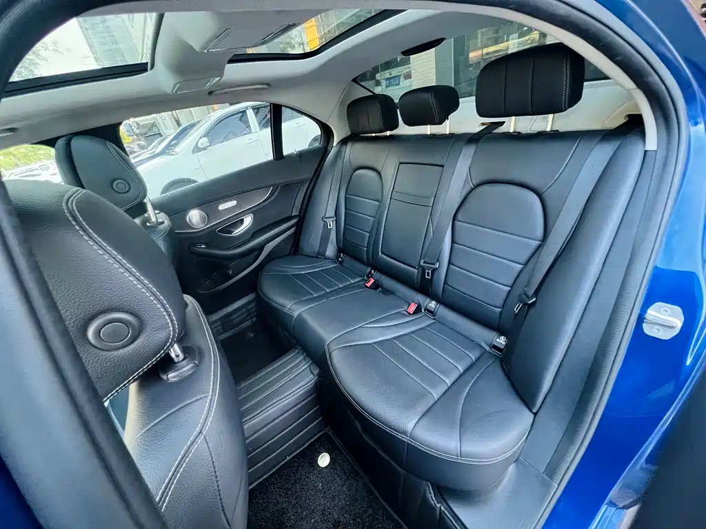 Mercedes-Benz C-Class 2018 — фото 18