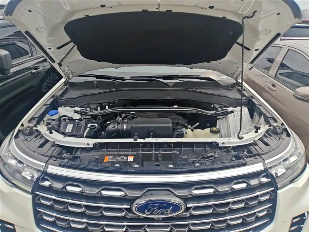 Ford Explorer 2024 — фото 20