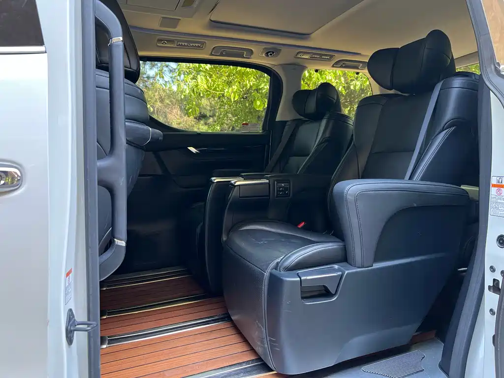 Toyota Vellfire 2020 — фото 14
