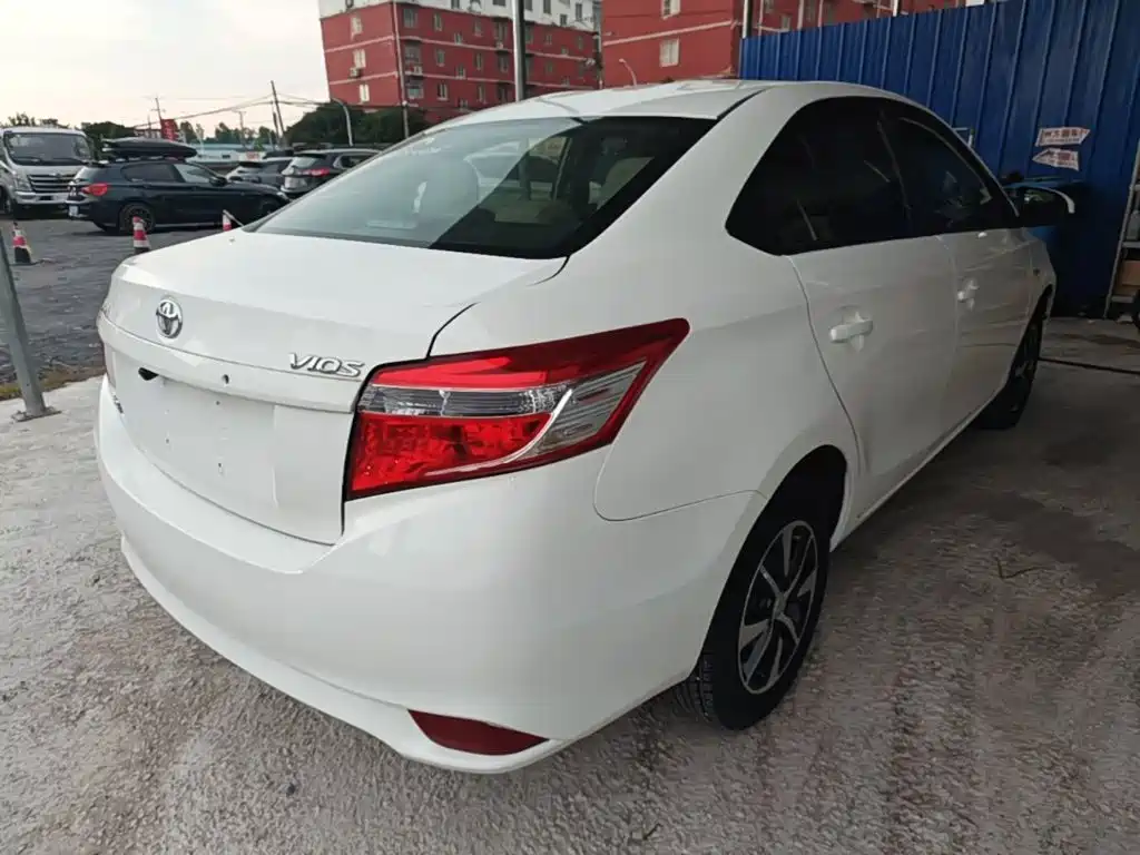 Toyota Vios 2016 — фото 7