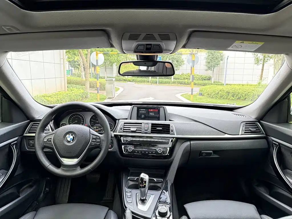 BMW 3 Series GT 2018 — фото 9