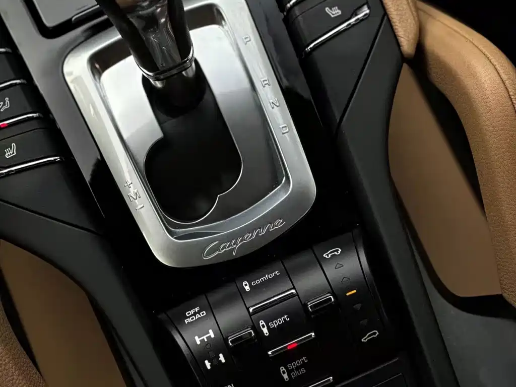 Porsche Cayenne 2015 — фото 8