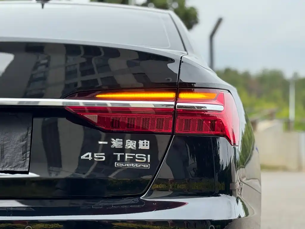 Audi A6L 2022 — фото 39