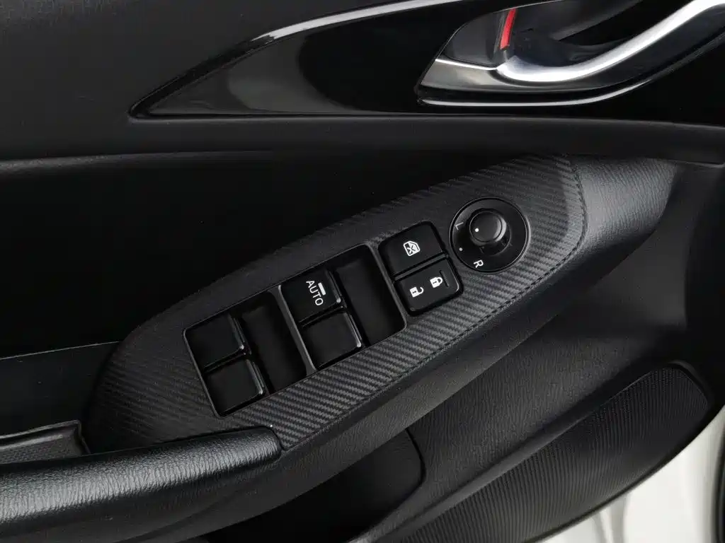 Mazda 3 Angkesela 2016 — фото 9