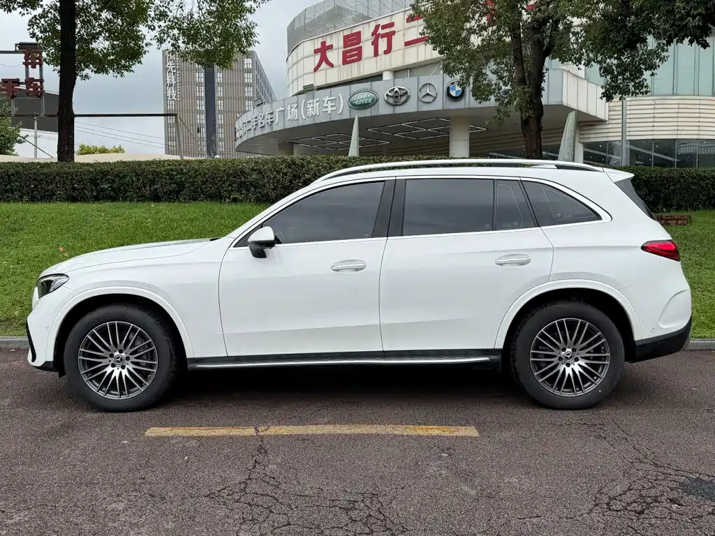 Mercedes-Benz GLC 2024