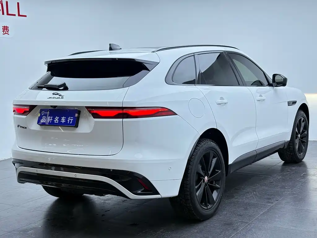 Jaguar F-PACE 2023 — фото 6