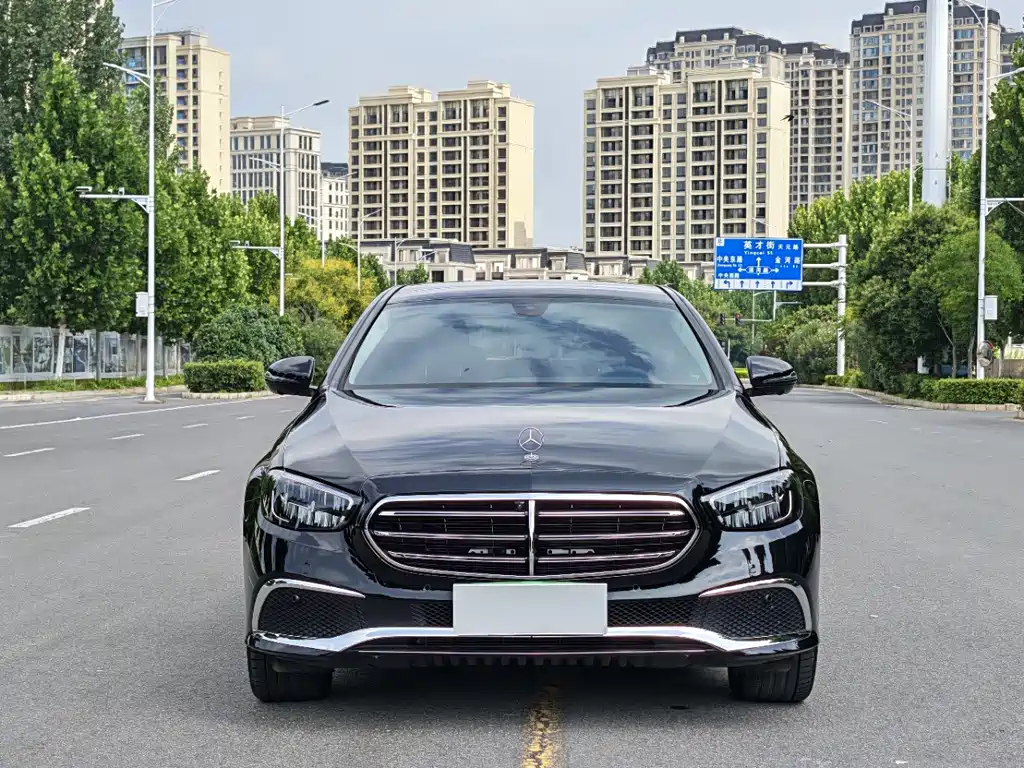 Mercedes-Benz E-Class 2023
