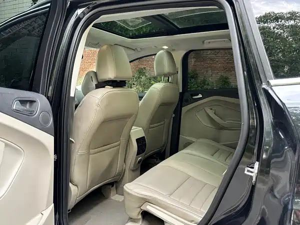 Ford Kuga 2014