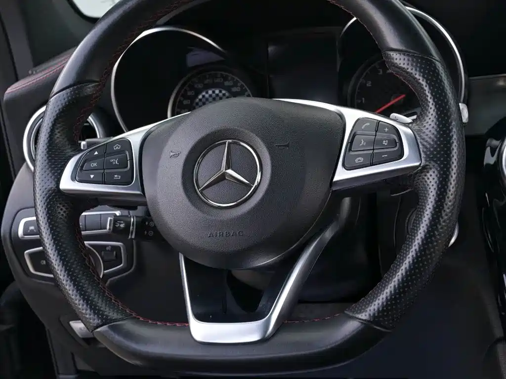Mercedes-Benz GLC AMG 2019 — фото 11