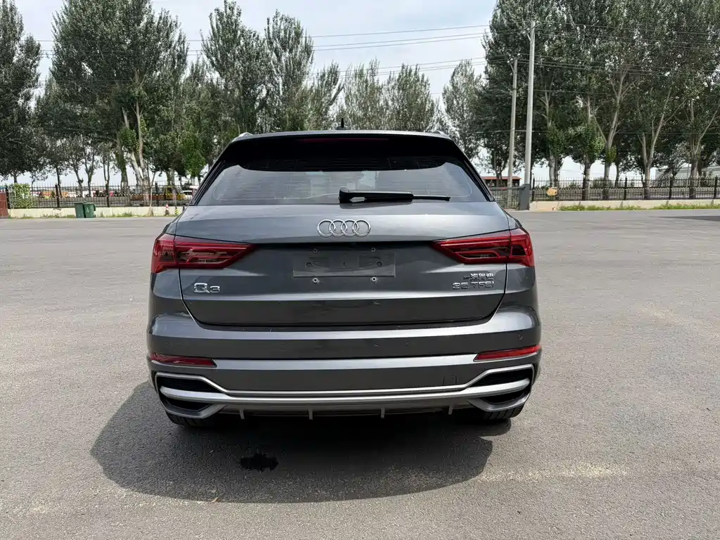 Audi Q3 2021