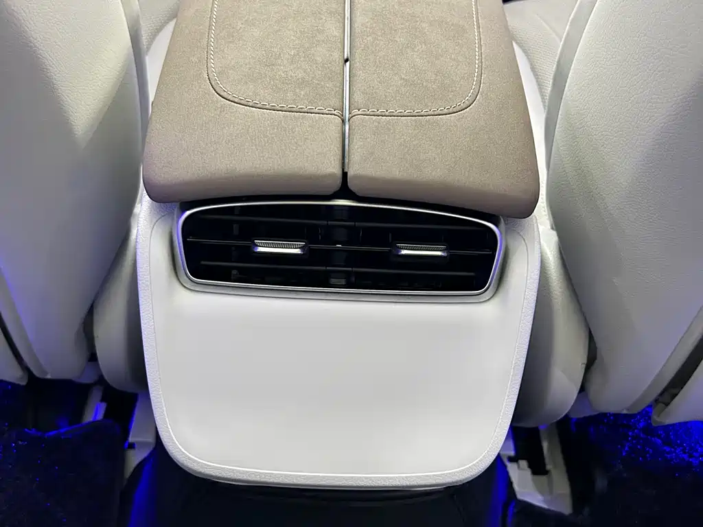 Mercedes-Benz EQS 2024 — фото 10