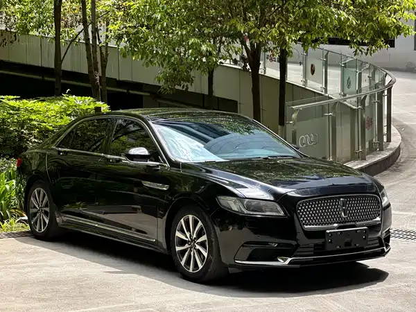 Lincoln Continental 2017