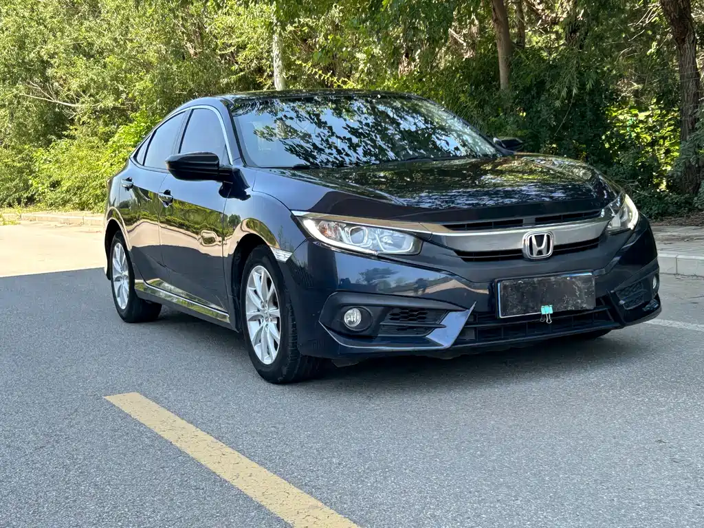 Honda Civic 2017 — фото 11