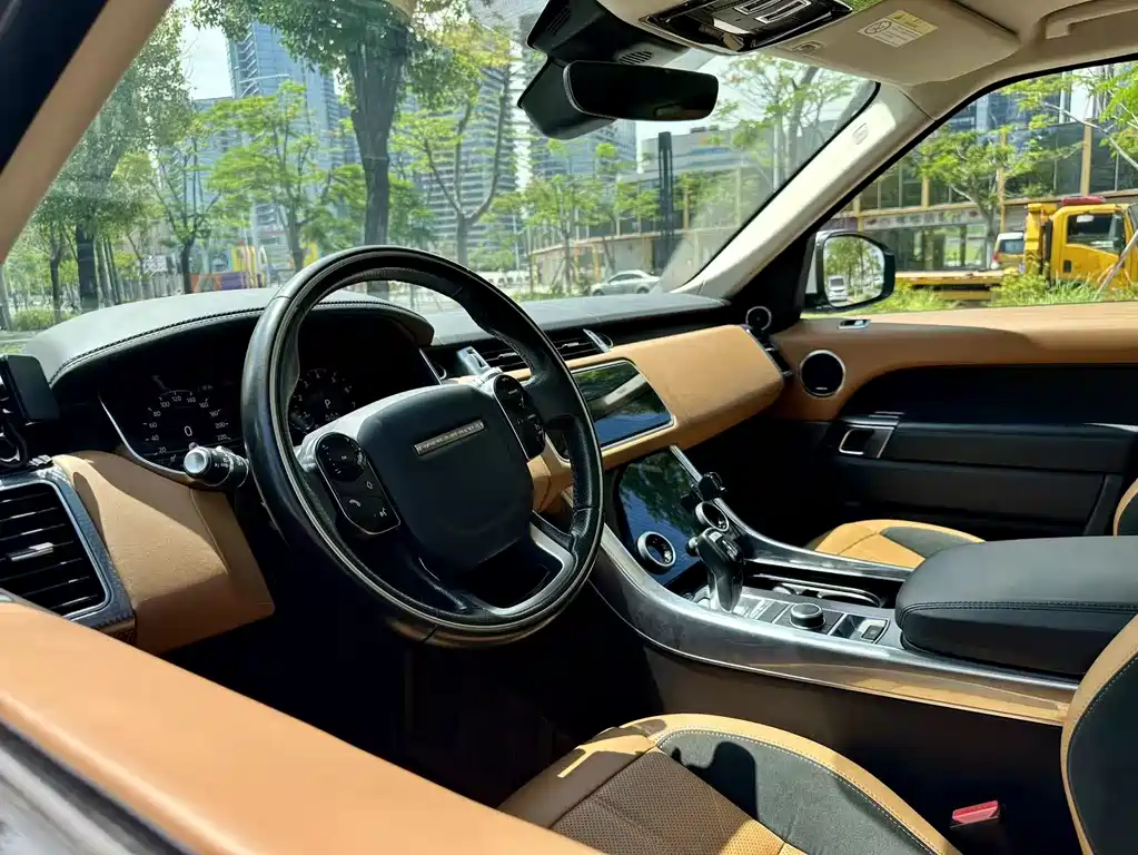 Land Rover Sport 2020 — фото 14