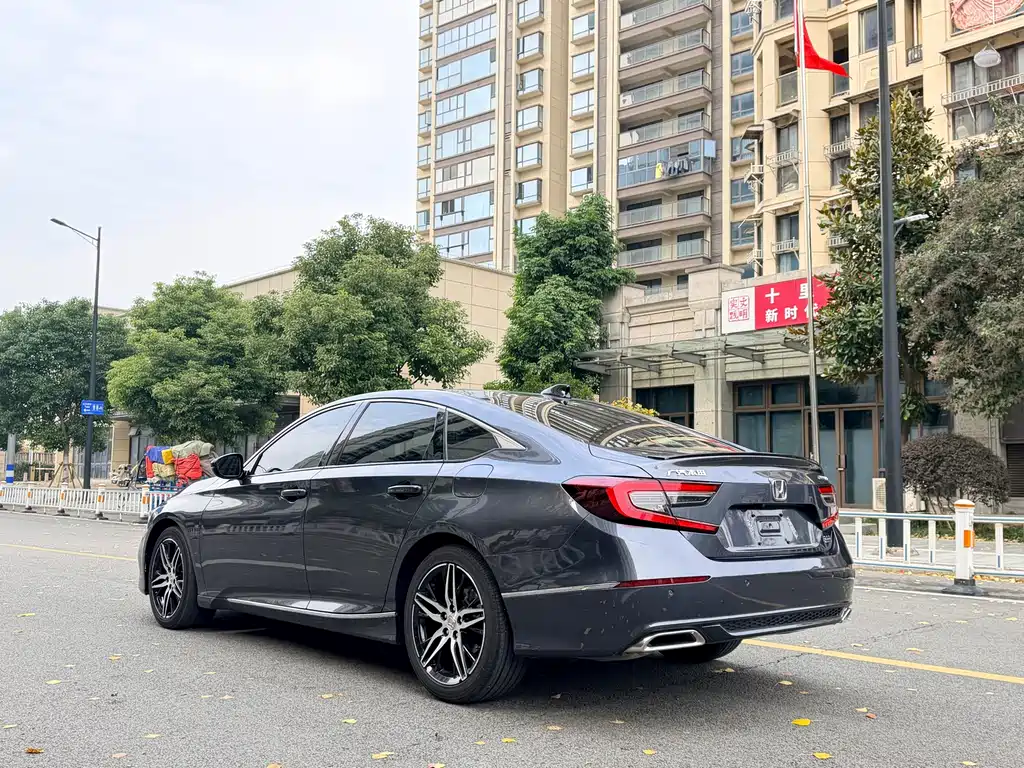 Honda Accord 2023 — фото 11