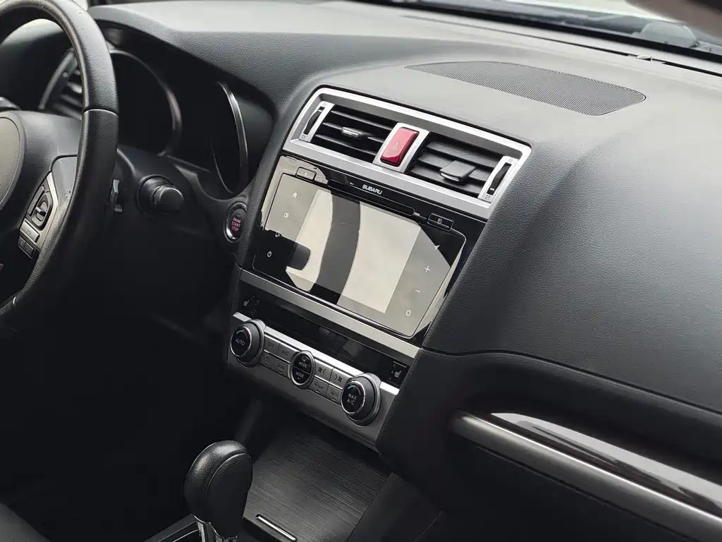 Subaru Outback 2015 — фото 9