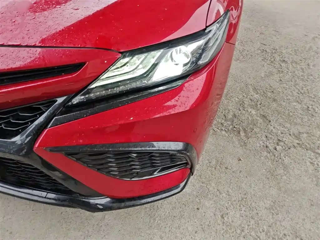 Toyota Camry 2022 — фото 24