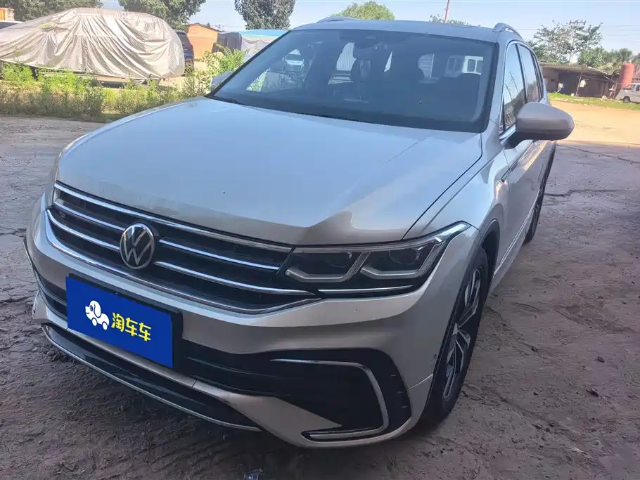 Volkswagen Tiguan L 2023 — фото 1