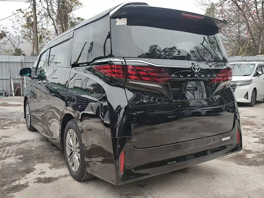 Toyota Alphard 2026 — фото 4