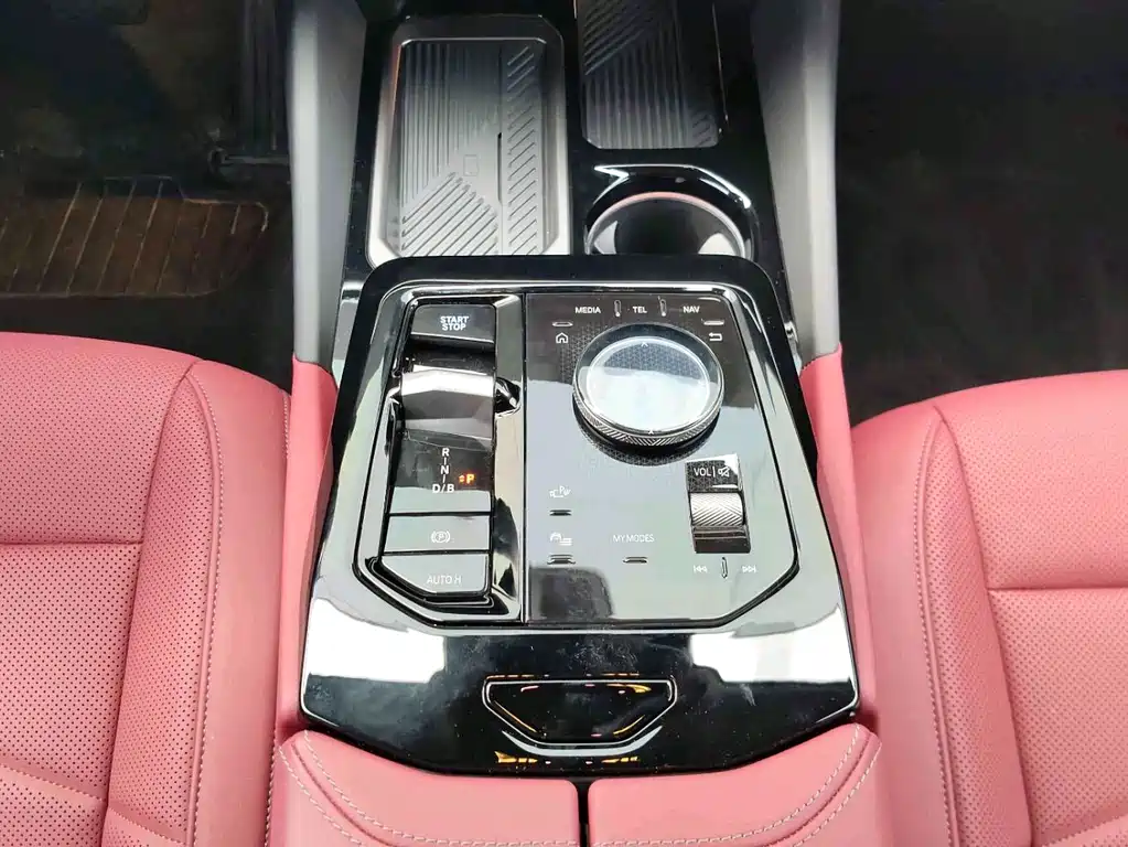 BMW i5 2025 — фото 9
