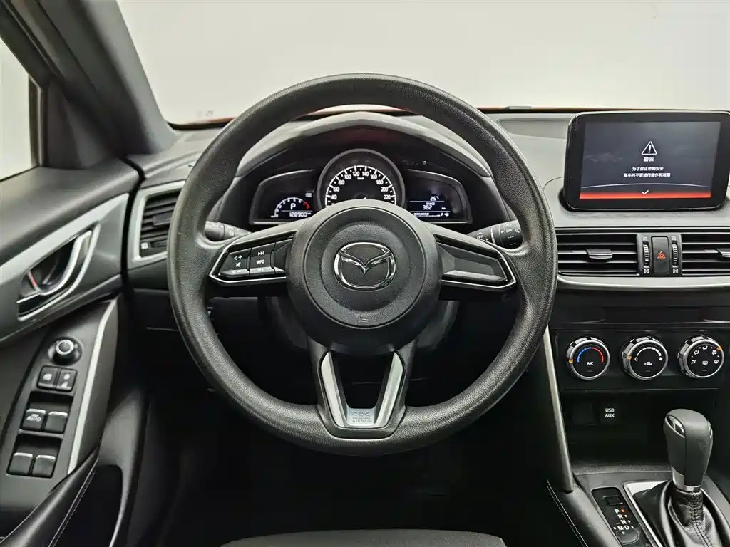Mazda CX-4 2019 — фото 11