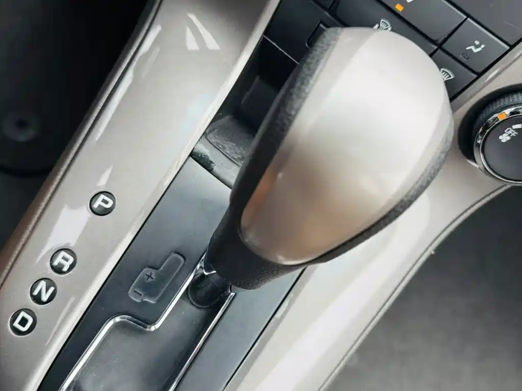 Chevrolet Cruze 2015 — фото 16