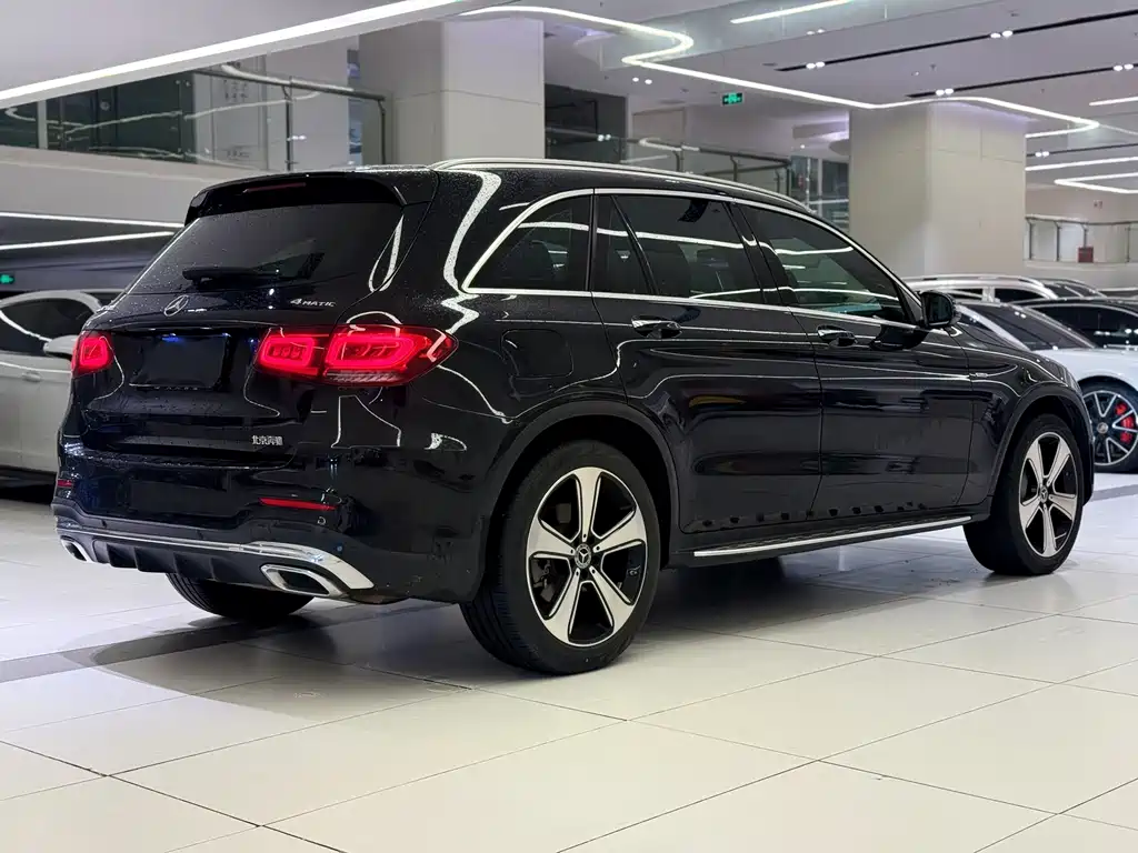 Mercedes-Benz GLC 2023