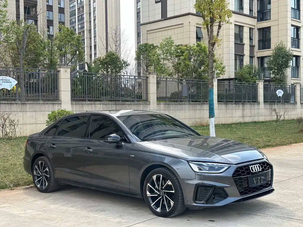 Audi A4L 2023 — фото 1