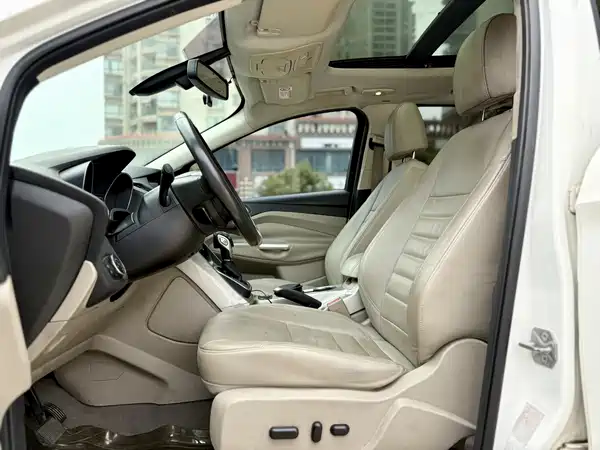 Ford Kuga 2014