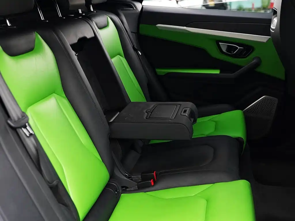 Lamborghini Urus 2019 — фото 16