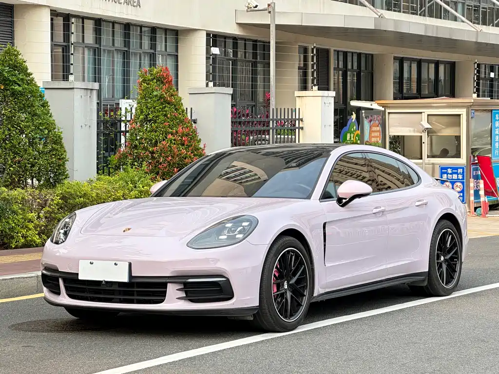 Porsche Panamera 2017 — фото 1