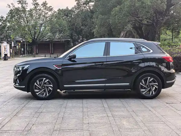 Hongqi HS5 2022