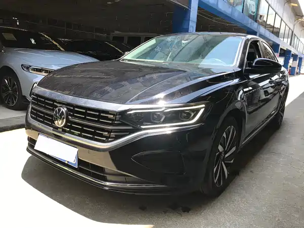 Volkswagen Passat 2022