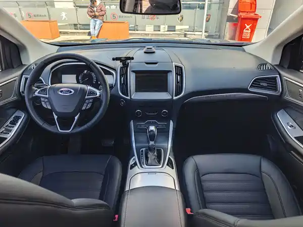 Ford Edge 2016
