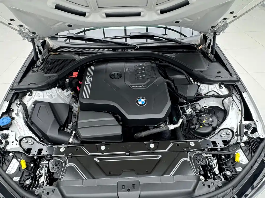 BMW 3 Series 2023 — фото 18