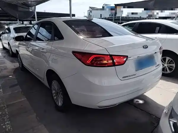 Ford Escort 2017