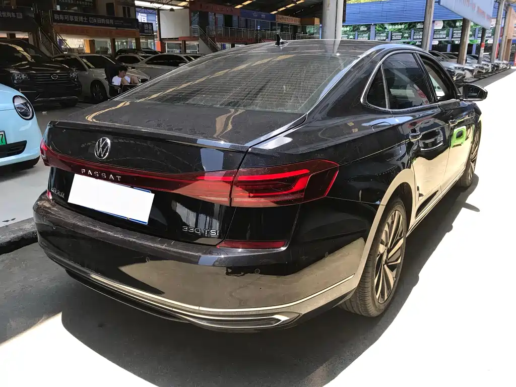 Volkswagen Passat 2022