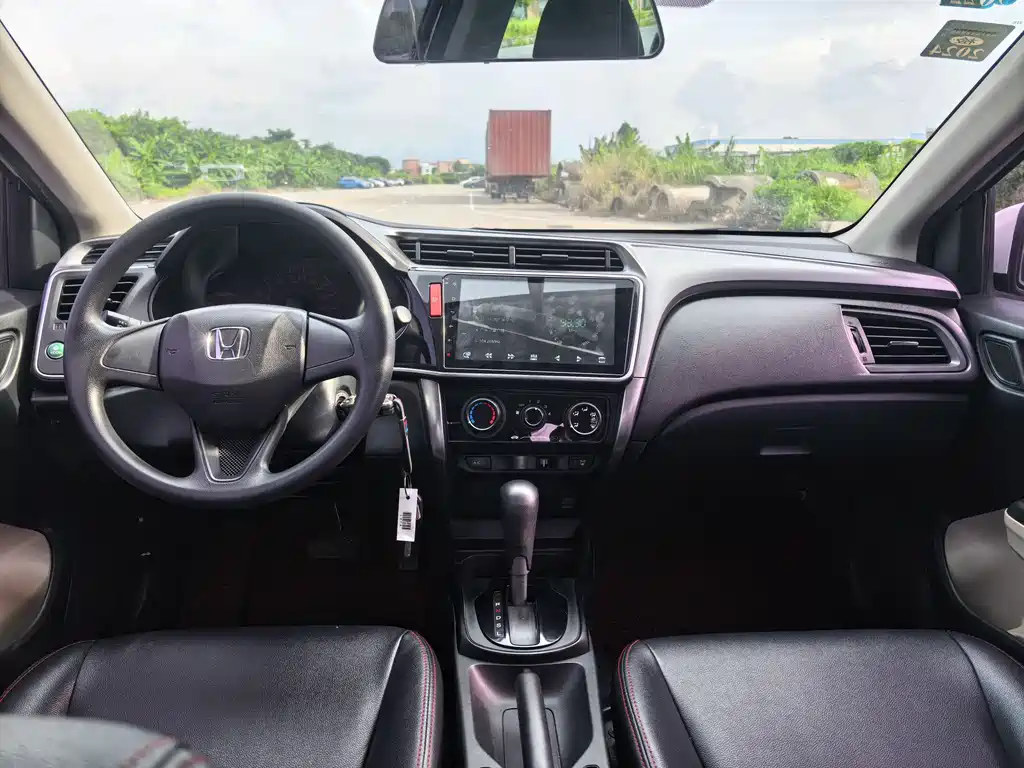 Honda City 2016 — фото 11